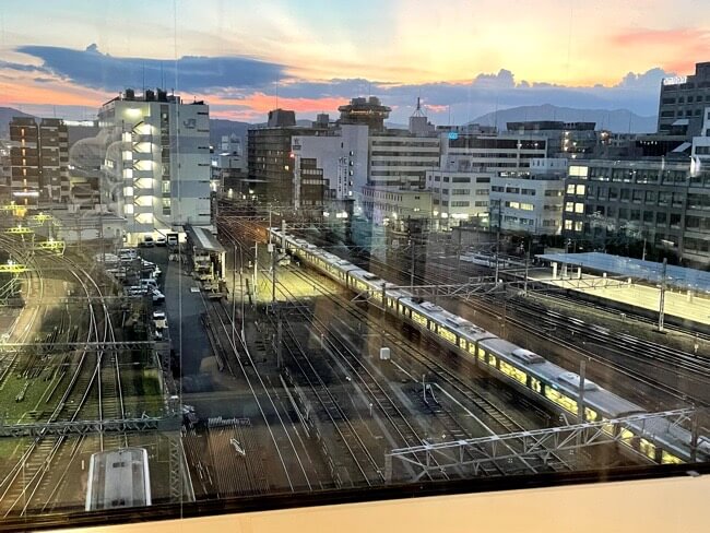 都シティ近鉄京都駅コーナーツインから見た夕方の光景